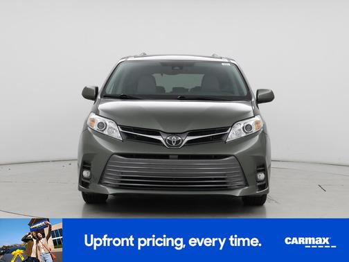2020 Toyota Sienna XLE