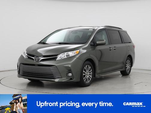 2020 Toyota Sienna XLE