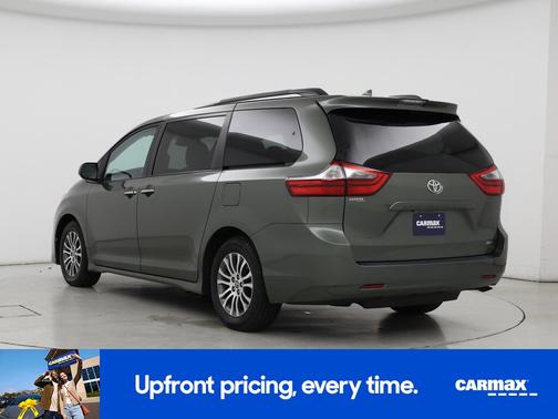 2020 Toyota Sienna XLE