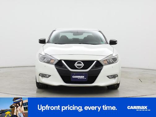 White 2018 Nissan Maxima SV