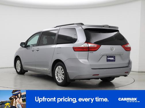 2017 Toyota Sienna XLE