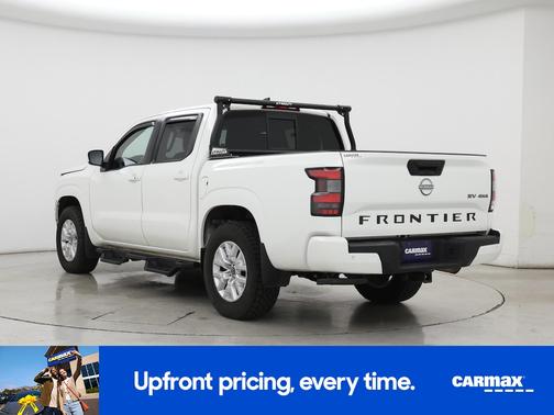 White 2022 Nissan Frontier SV