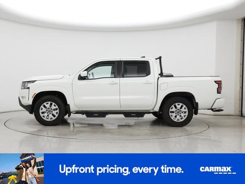 White 2022 Nissan Frontier SV