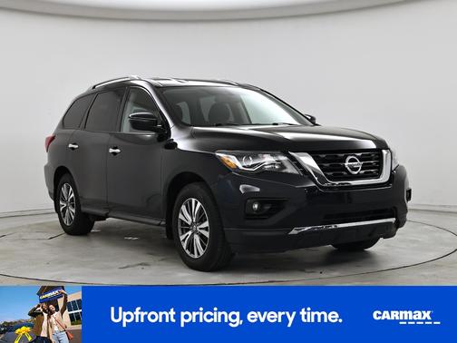 Black 2020 Nissan Pathfinder SV