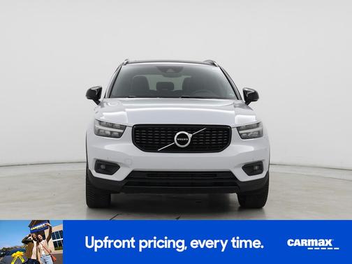 2022 Volvo XC40 T4 R-Design