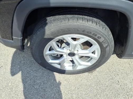 Diamond Black 2025 Jeep Compass Sport
