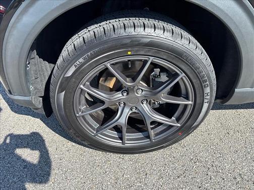 Black Metallic 2022 Ford Explorer XLT