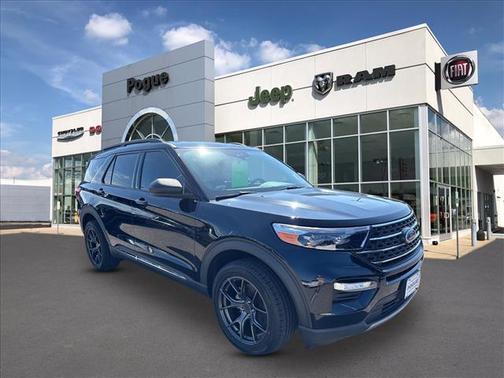 Black Metallic 2022 Ford Explorer XLT