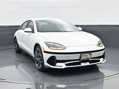 2025 Hyundai IONIQ 6 SEL