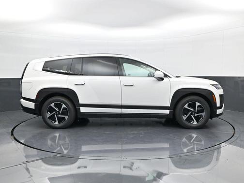 2026 Hyundai IONIQ 9 S