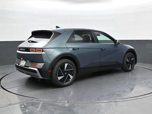 2026 Hyundai IONIQ 5 SE