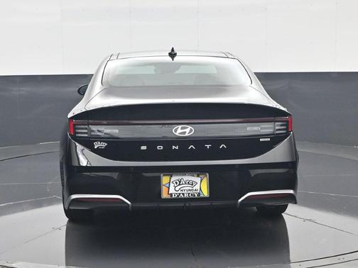 Abyss Black 2027 Hyundai SONATA Hybrid Limited