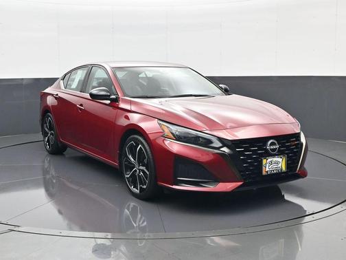 Scarlet Ember Tintcoat 2023 Nissan Altima SR FWD