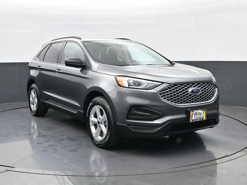 Carbonized Gray Metallic 2023 Ford Edge SE