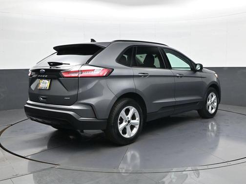Carbonized Gray Metallic 2023 Ford Edge SE