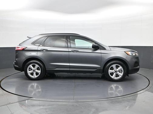 Carbonized Gray Metallic 2023 Ford Edge SE