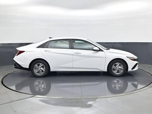 Serenity White 2026 Hyundai ELANTRA SE
