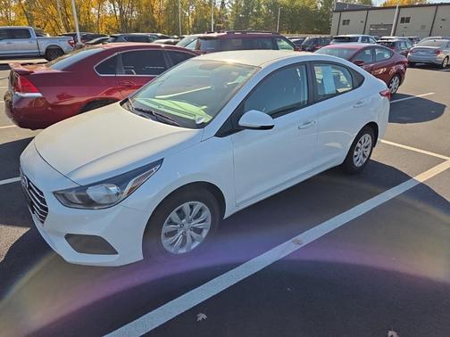 2022 Hyundai Accent SE