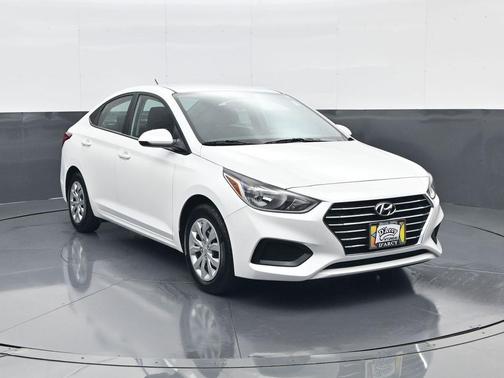 2022 Hyundai Accent SE