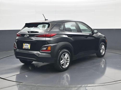 Ultra Black Pearl 2019 Hyundai KONA SE