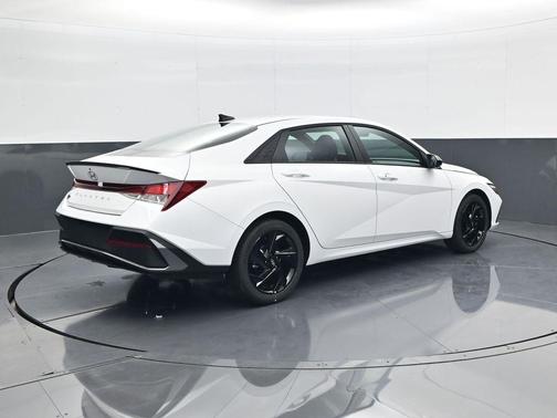 2026 Hyundai ELANTRA Sport