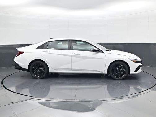 2026 Hyundai ELANTRA Sport