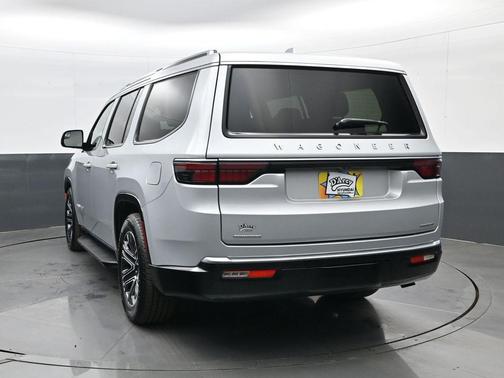 2022 Jeep Wagoneer Series III 4x4