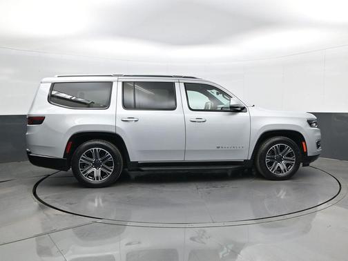 2022 Jeep Wagoneer Series III 4x4