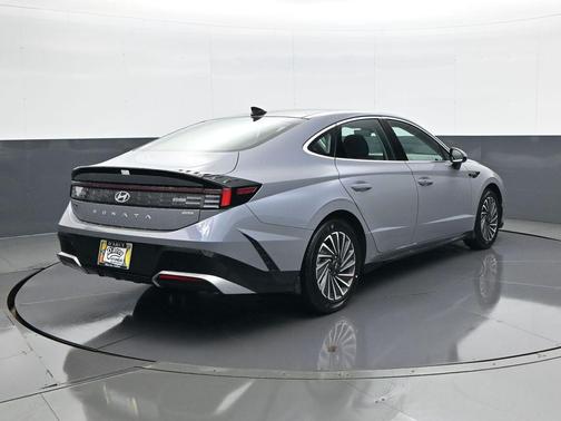 2026 Hyundai SONATA Hybrid SE