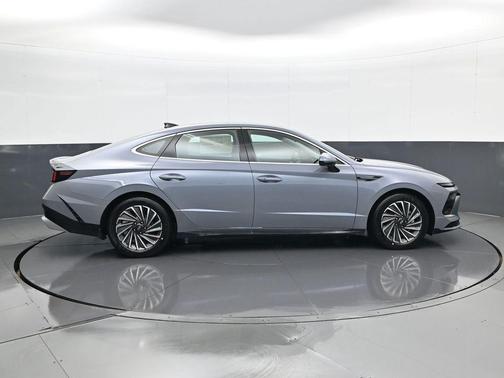2026 Hyundai SONATA Hybrid SE