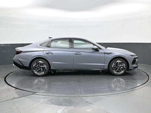 2026 Hyundai SONATA SEL