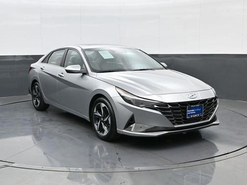2022 Hyundai ELANTRA Limited