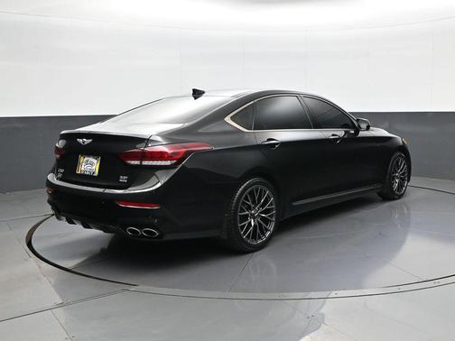 Victoria Black 2018 Genesis G80 3.3T Sport