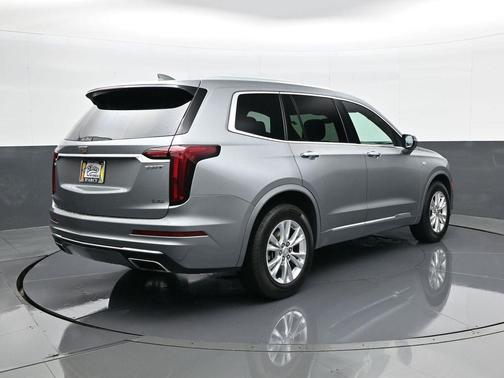 2023 Cadillac XT6 Luxury FWD