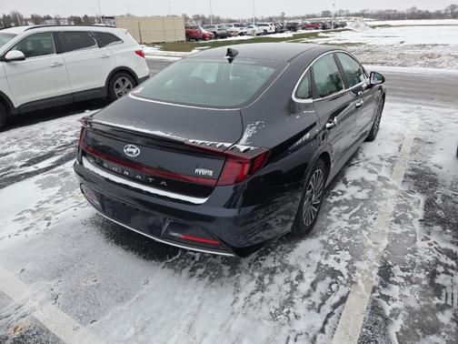 2021 Hyundai SONATA SEL