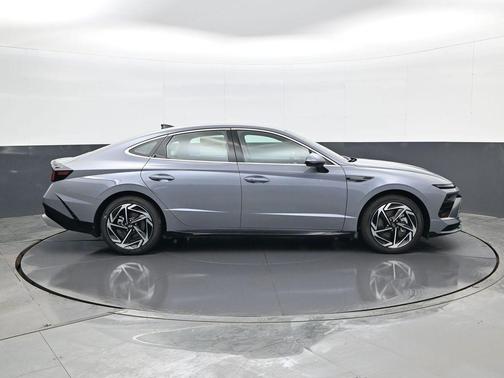 2026 Hyundai SONATA SEL