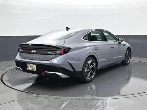 2026 Hyundai SONATA SEL