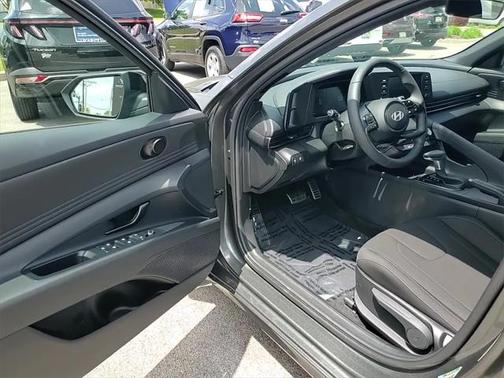 2025 Hyundai ELANTRA Sport
