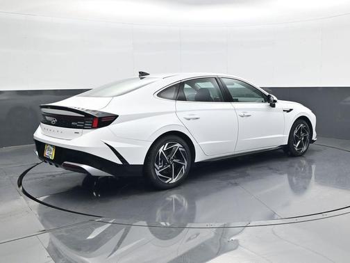 2026 Hyundai SONATA SEL