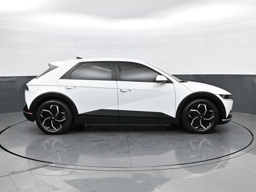 2023 Hyundai IONIQ 5 SE