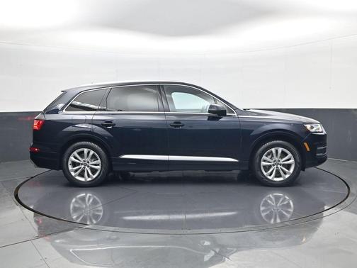 Ink Blue 2017 Audi Q7 3.0T Premium