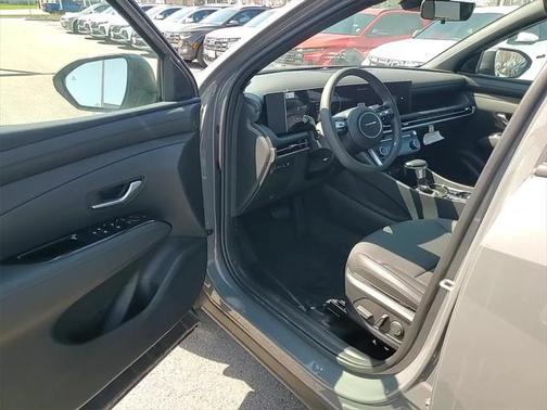 2025 Hyundai SANTA CRUZ SEL Activity