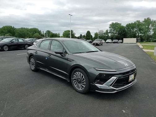 2025 Hyundai SONATA Hybrid Limited