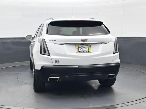 Crystal White Tricoat 2020 Cadillac XT5 Sport