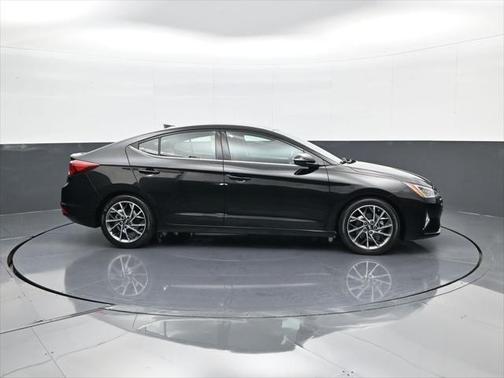 2019 Hyundai ELANTRA Limited
