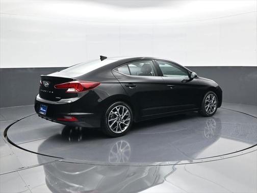 2019 Hyundai ELANTRA Limited