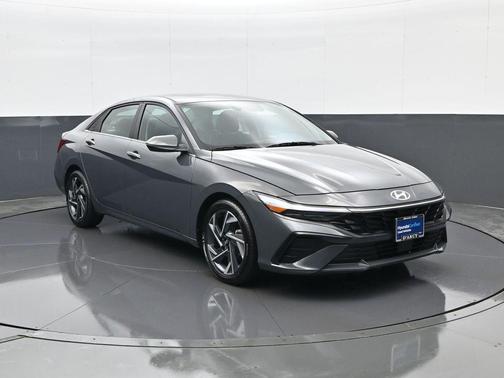 Ecotronic Gray 2025 Hyundai ELANTRA Limited