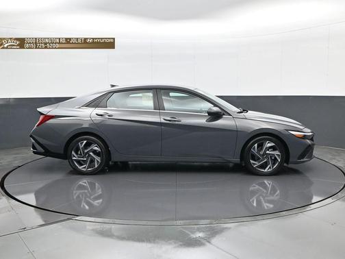 Ecotronic Gray 2025 Hyundai ELANTRA Limited
