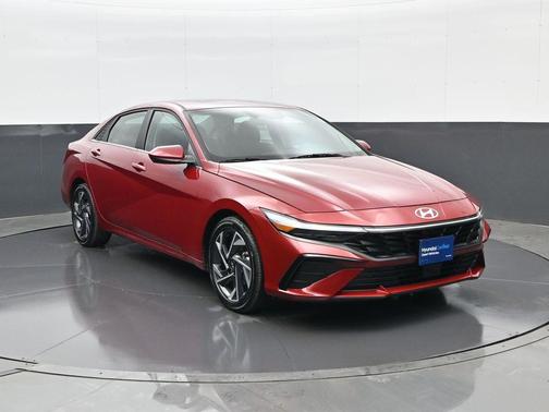 2025 Hyundai ELANTRA SEL