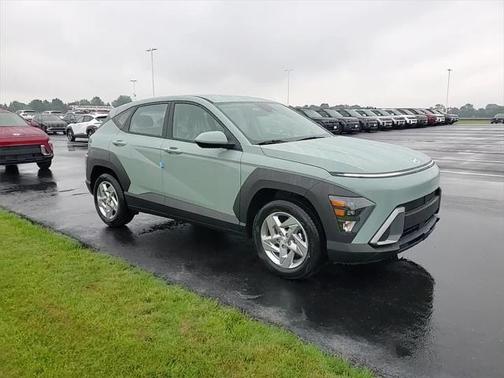 2025 Hyundai KONA SE